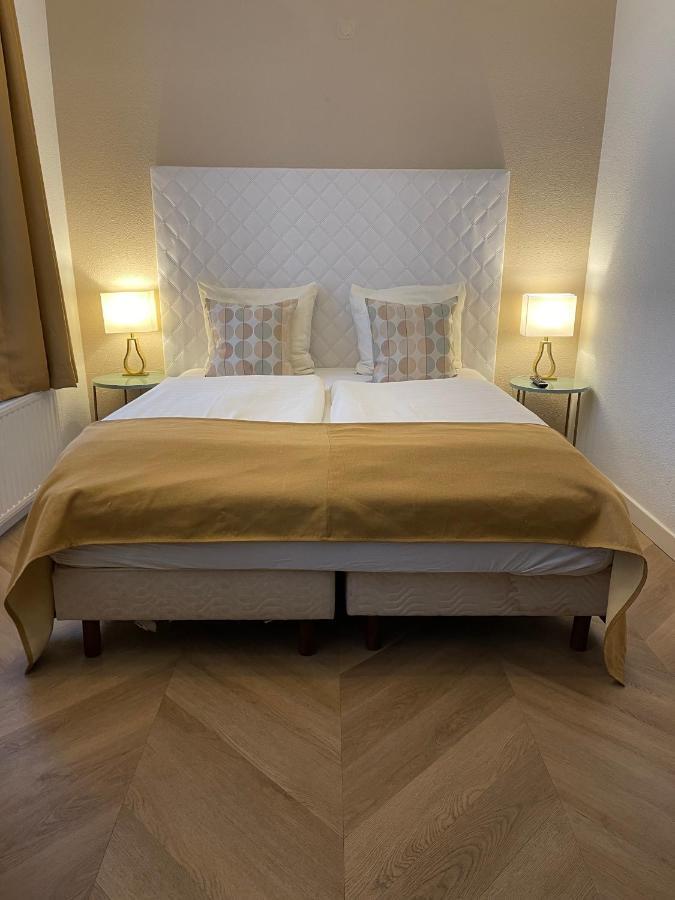 Hotel Van Oppen Зирикзе Экстерьер фото