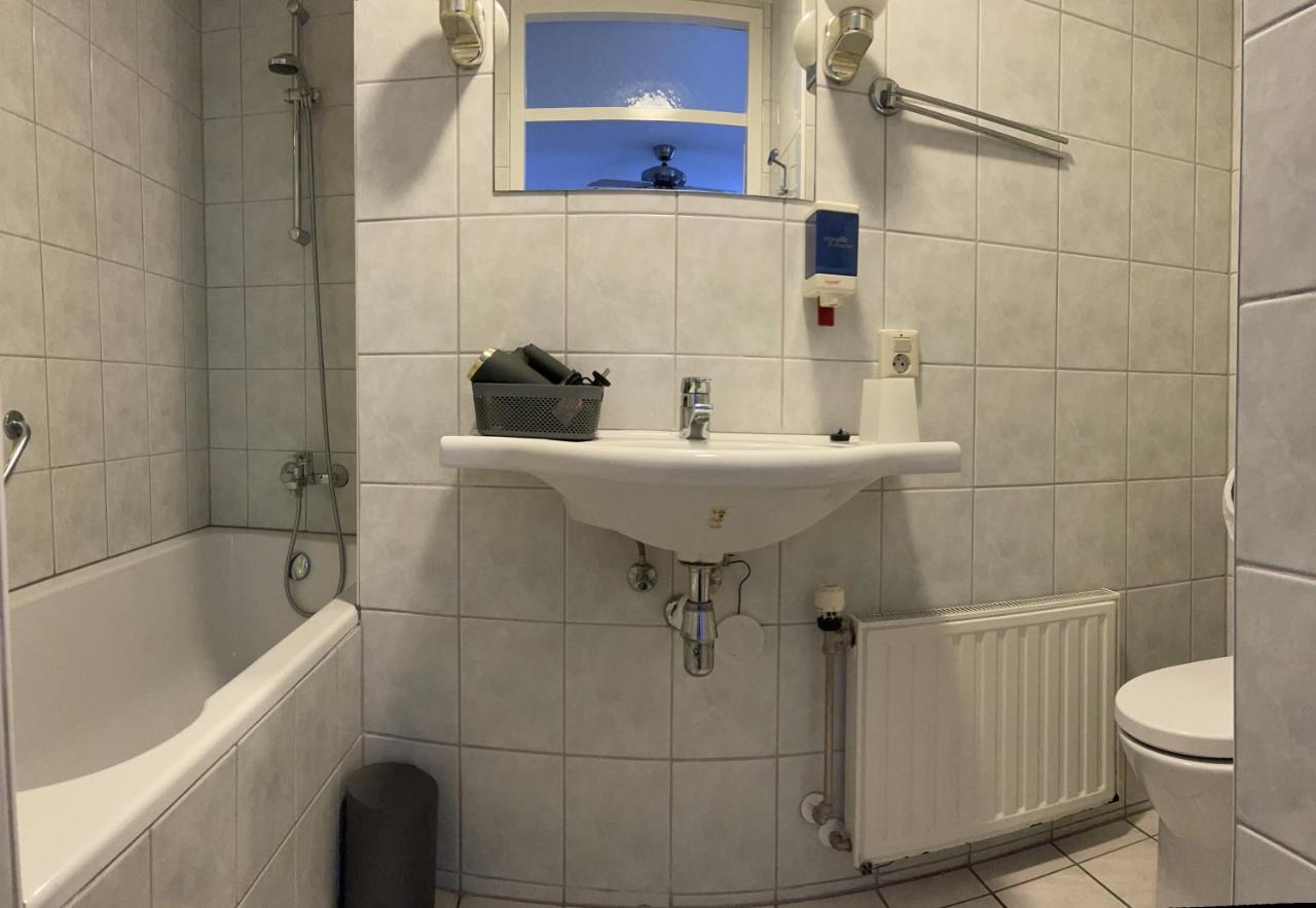 Hotel Van Oppen Зирикзе Экстерьер фото
