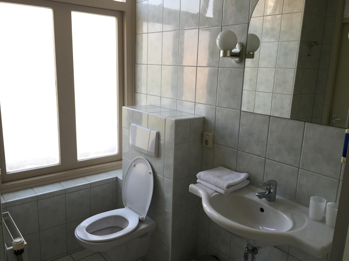 Hotel Van Oppen Зирикзе Экстерьер фото